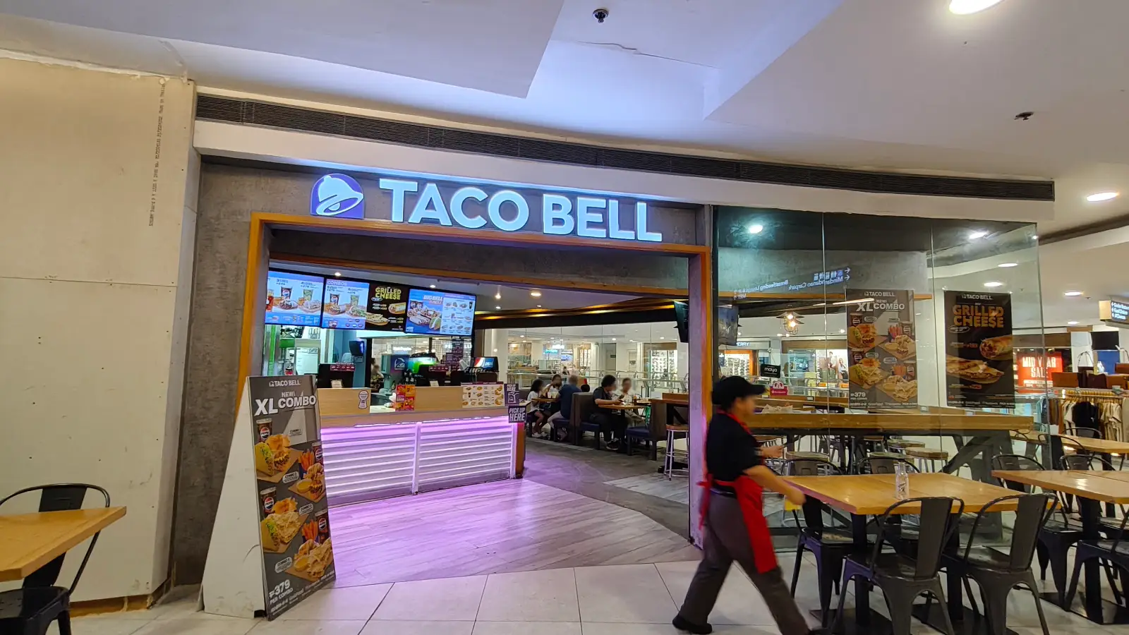 TACO BELL in TriNoma